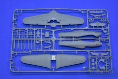 Hawker-Hurricane-Arma-Hobby-004