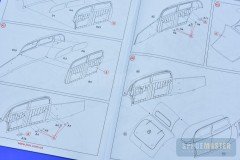 Mercedes-W142-Saloon-041