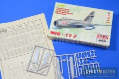 MIG-17  012