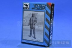 RAF-PILOT-Black-Dog-01