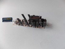 Conjunto Motor Transmissão e torres de suspensão no assoalho.
