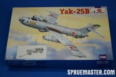 yak-25_001
